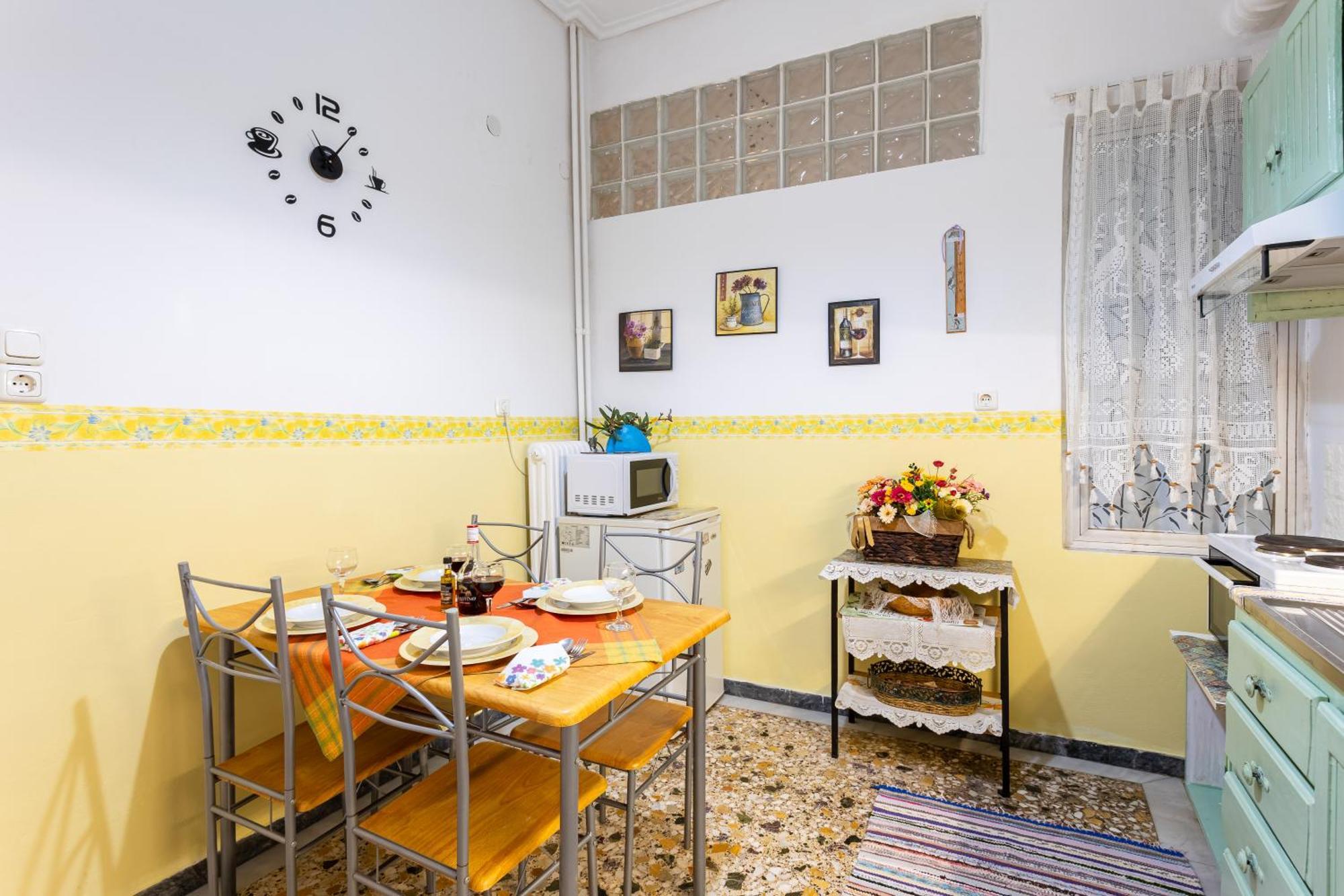 Sofi'S Flat In The City Center, 5Min To The Sea กาลามาตา ภายนอก รูปภาพ