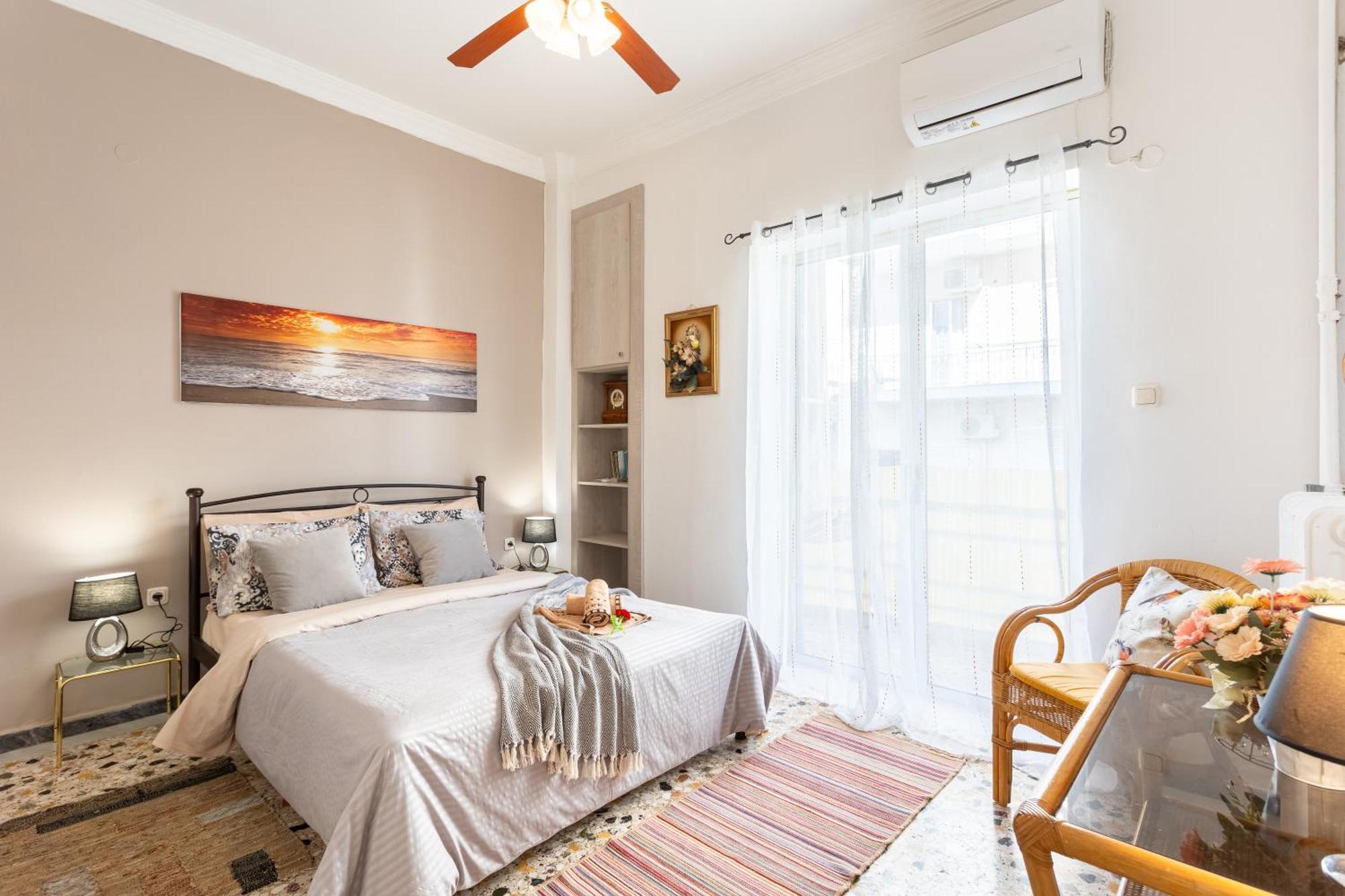 Sofi'S Flat In The City Center, 5Min To The Sea กาลามาตา ภายนอก รูปภาพ