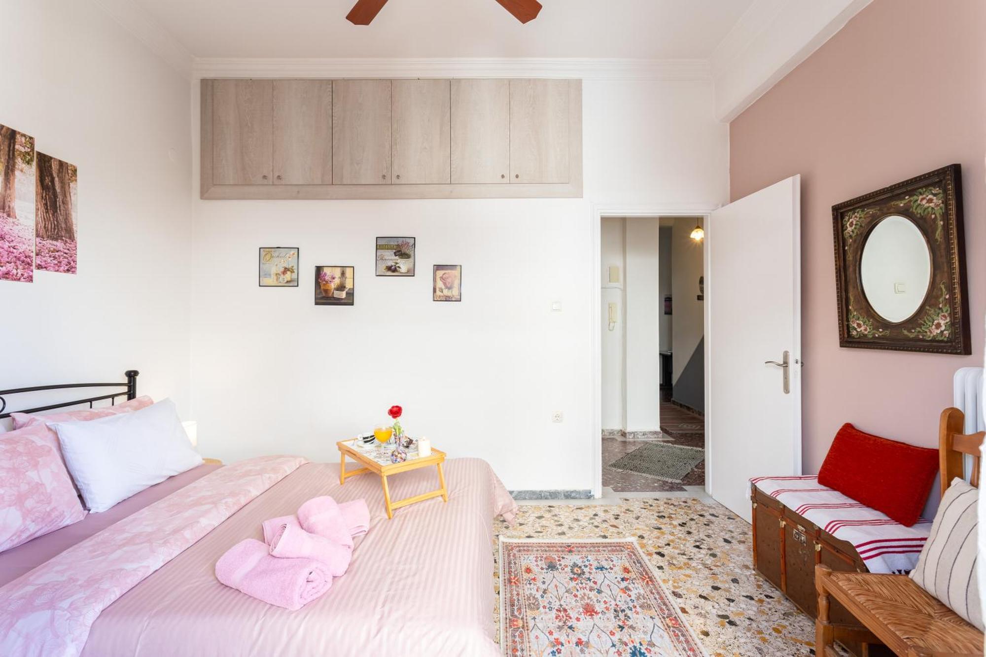 Sofi'S Flat In The City Center, 5Min To The Sea กาลามาตา ภายนอก รูปภาพ